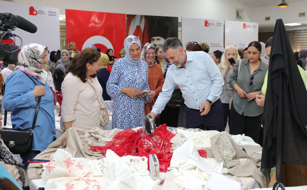 hedef guclu kadin guclu bayrakli 100 kadin sosyal ve ekonomik olarak guclendirilecek